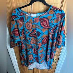 LuLaRoe floral top (L)